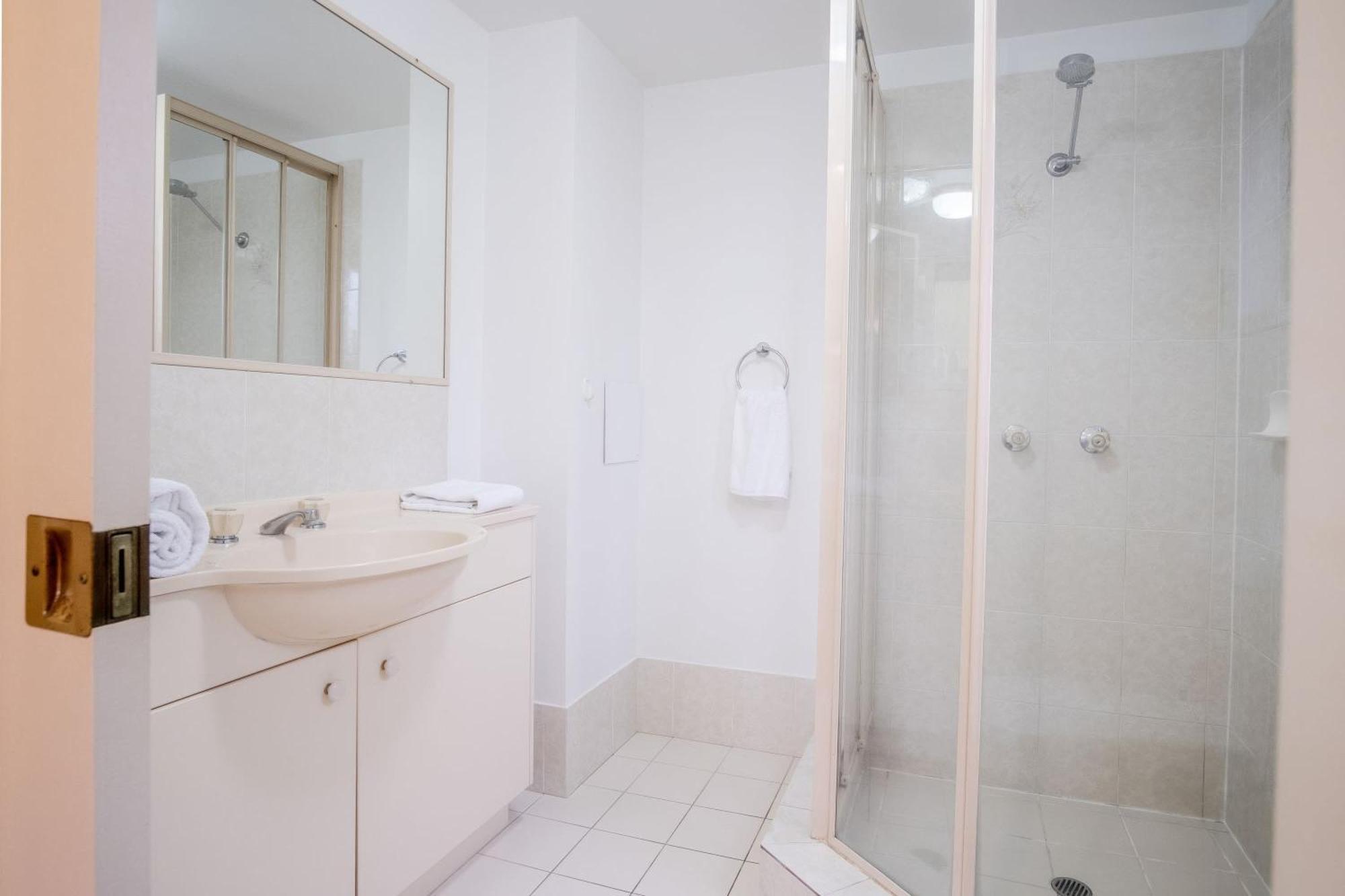 Apartment Spacious Apartment, Walk To Kings *